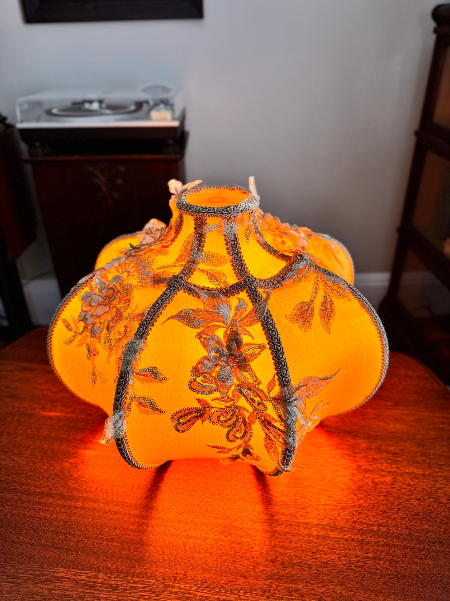 The Golden Pumpkin Shade